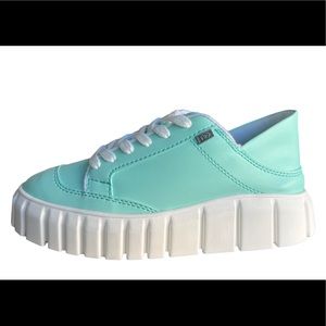 Women’s Light Green Shoes Made in Colombia